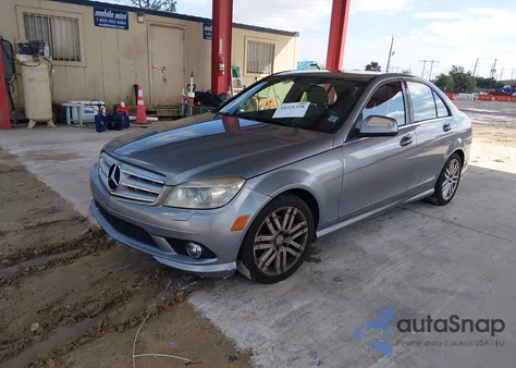 2008 Mercedes-Benz C 300 Sport из США, поврежденный, VIN WDDGF54X88F050757